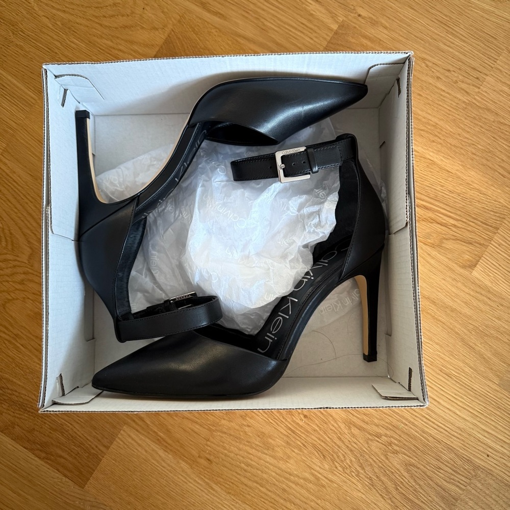 Calvin Klein Hilda Stiletto in Black Size 7 - Picture 7 of 9